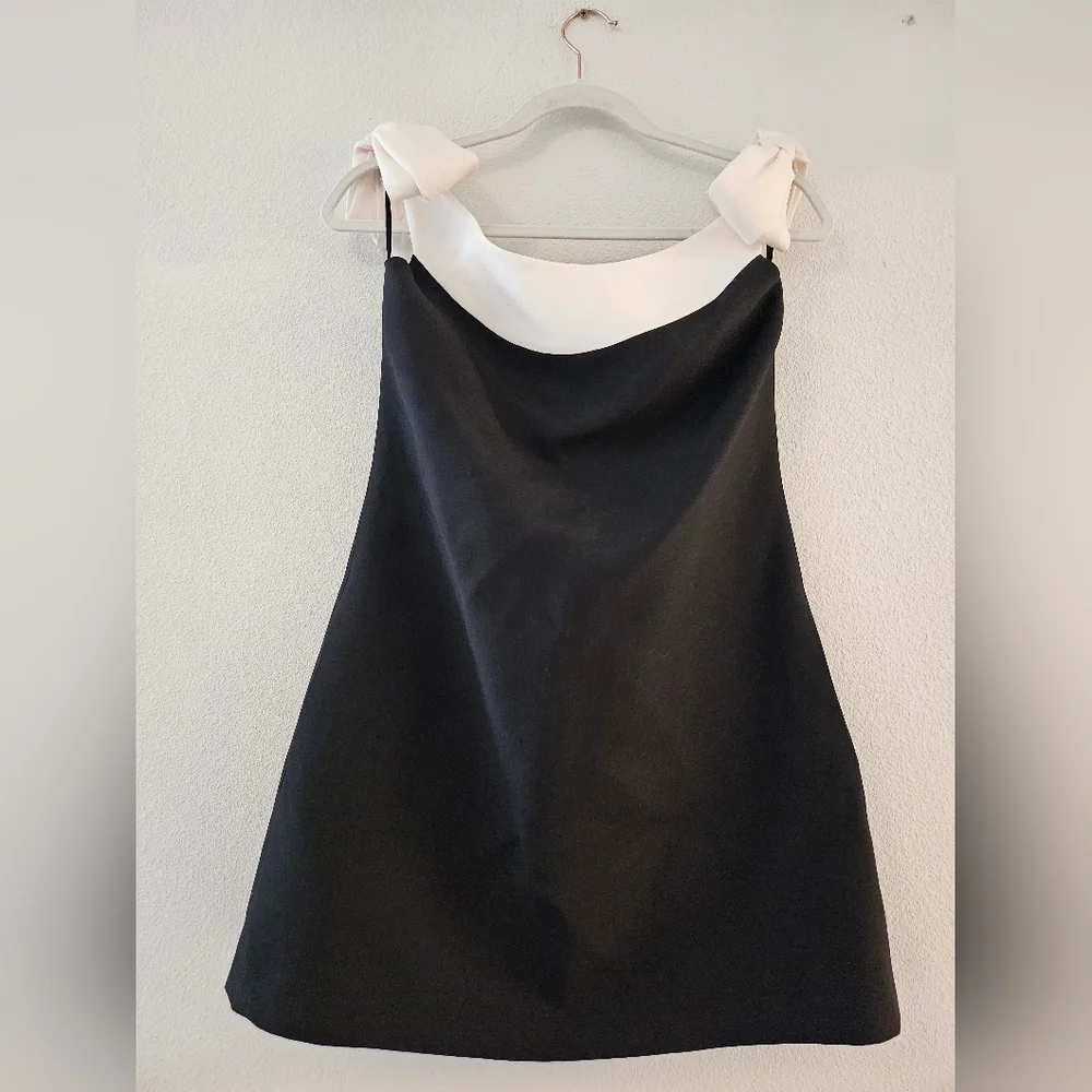 CREPE COUTURE SHORT DRESS - Picture 1 of 5